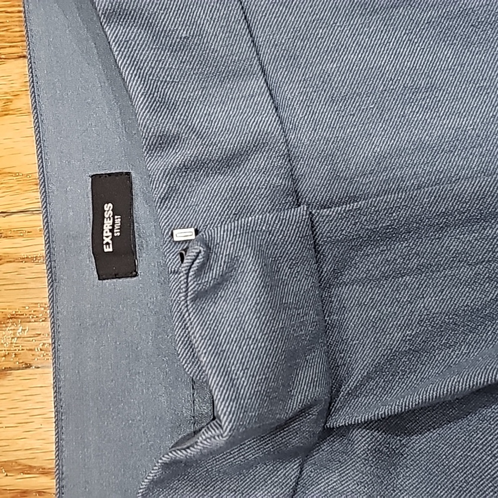 Express Pants - Picture 3 of 4